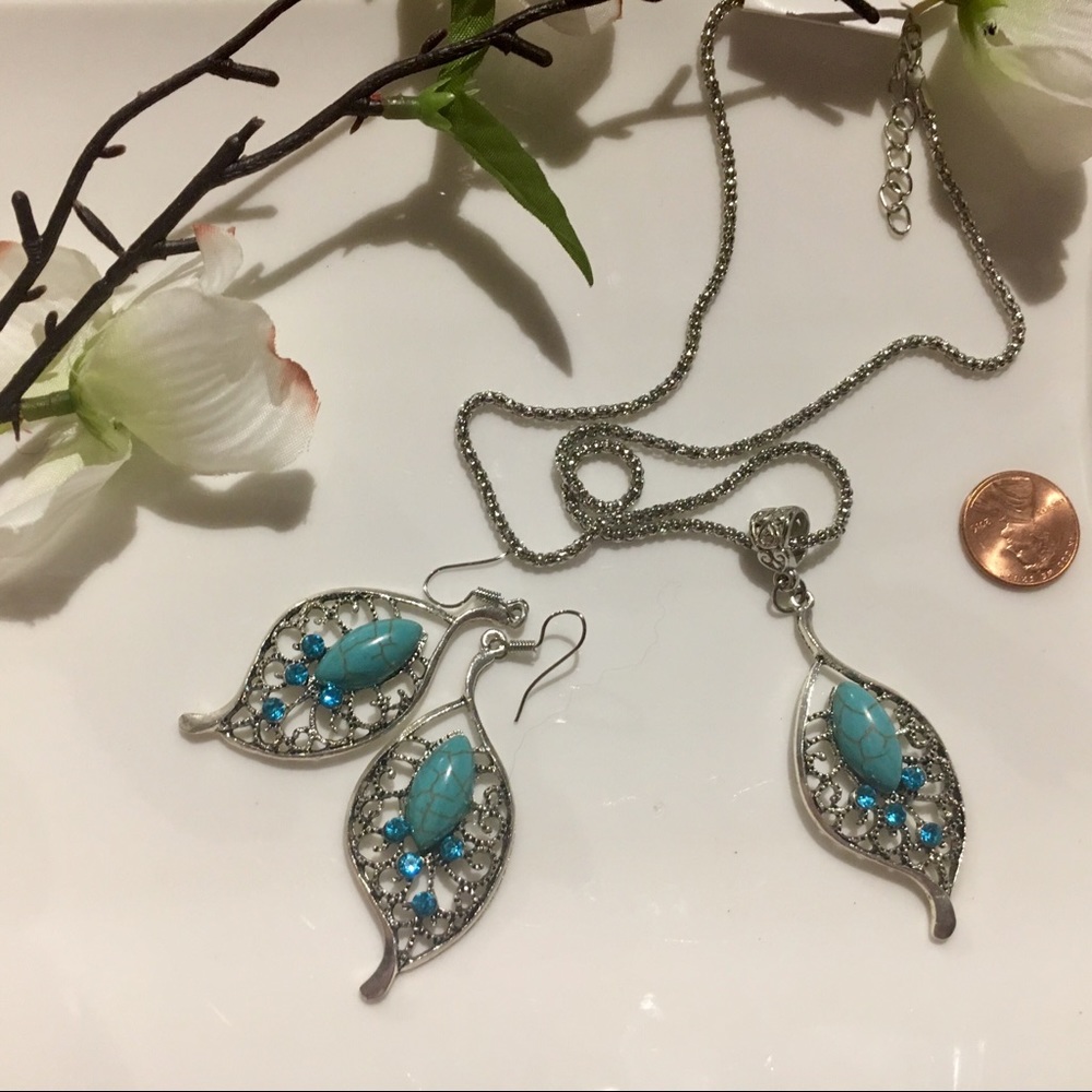 Vintage necklace and earrings set